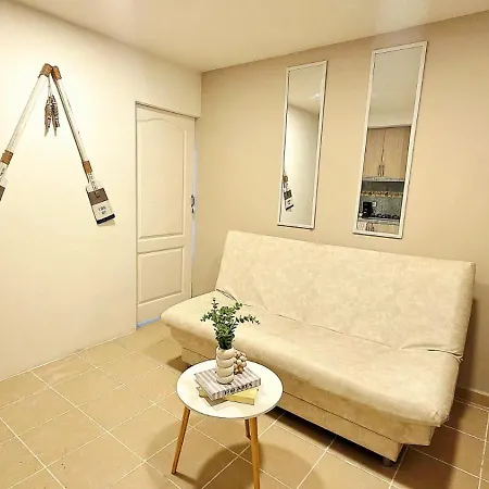 Acogedor Con Wifi, Piscina Apartamento